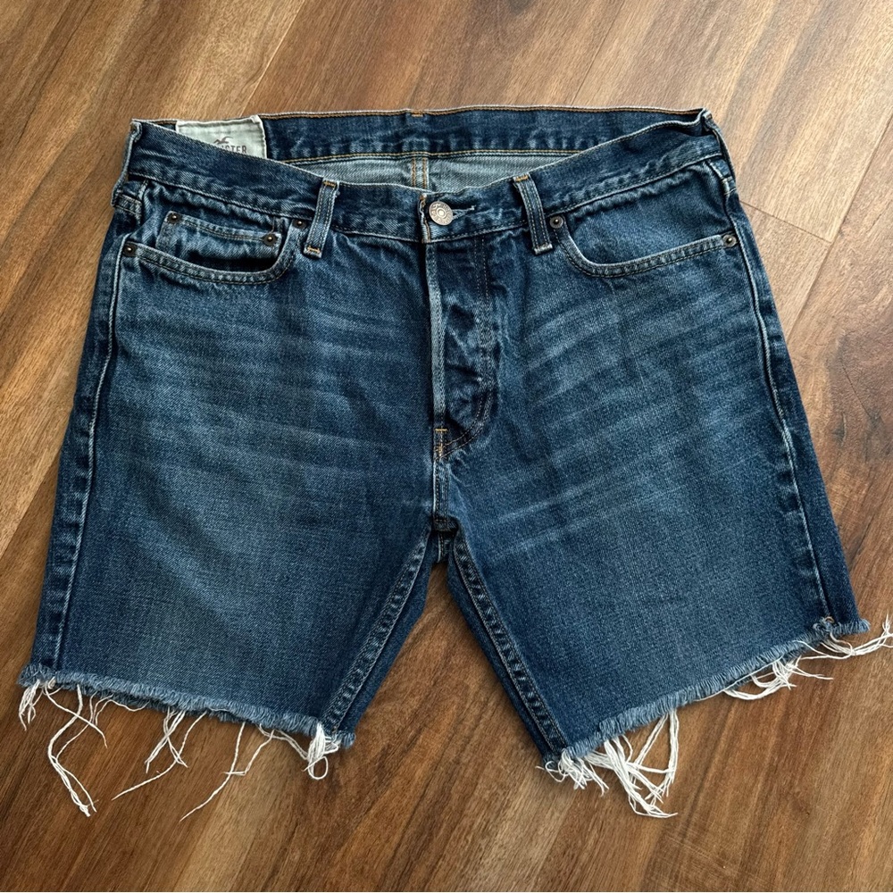 Hollister Dark Wash Denim Cutoff Shorts Raw Hem Low Rise Y2K Casual Summer - Picture 2 of 8